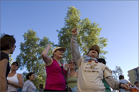 Event photography - Cheering before starting Rock and Stroll, Tucson, Arizona