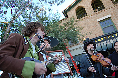 Event photography - Dusky Buskers musical trio at Tucson's annual Dillinger Days