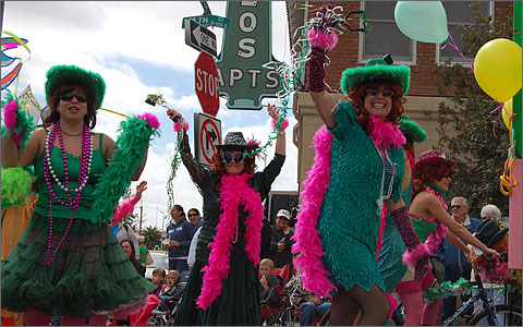 Event photography - Mashed Potato Queens at St. Patrick's Parade, Tucson, Arizona