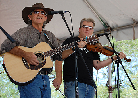 Event photography - Guitarist Cactus Dan Oved (left) with fiddler Diamond Jim Hewitt at Tucson Folk Festival 2008